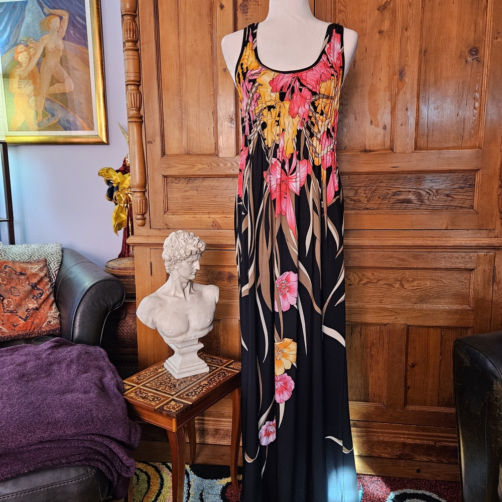Elegant Floral Maxi Dress - Black and Pink